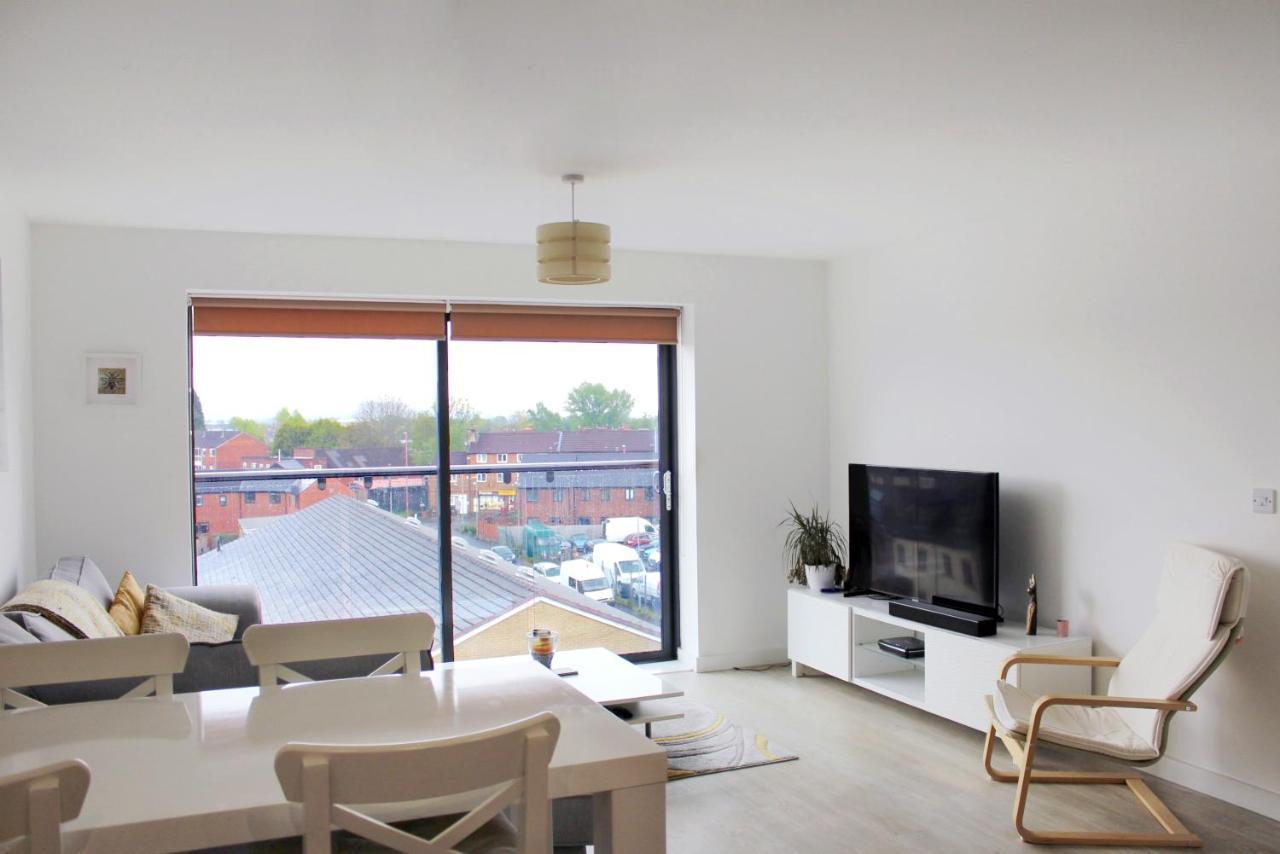 Manchester Escape - Private Room & Bathroom Near Etihad And Coop Arena - Free Secure Parking Экстерьер фото