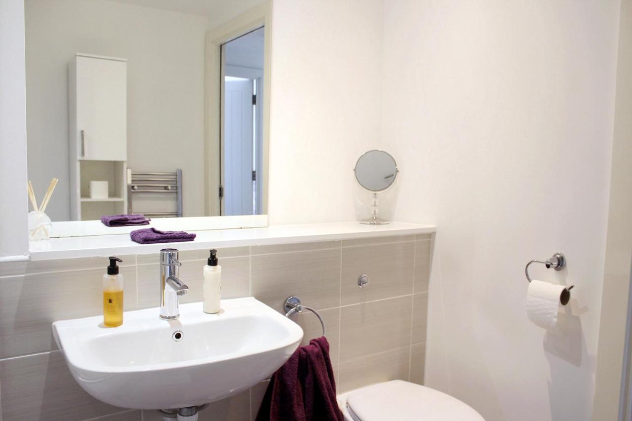Manchester Escape - Private Room & Bathroom Near Etihad And Coop Arena - Free Secure Parking Экстерьер фото